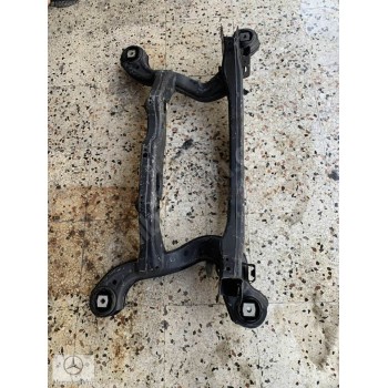BAŞKAN TİC.MERCEDES A2463504301 CLA A B GLA ARKA DİNGİL TRAVERS TAŞIYICI 2463504301